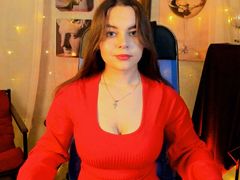 FrancescaCavalie - female with brown hair webcam at LiveJasmin