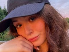FrancinaTredwell - female with brown hair and  small tits webcam at LiveJasmin