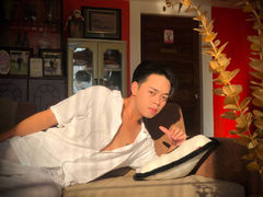 FrancineDevera - male webcam at LiveJasmin