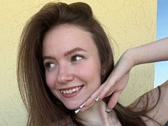FredericaCarvin - female with brown hair and  big tits webcam at LiveJasmin