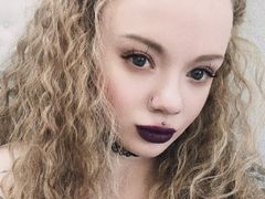 FreyaLosman - female with brown hair webcam at LiveJasmin