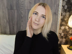 GabrielleKyle - blond female with  big tits webcam at LiveJasmin