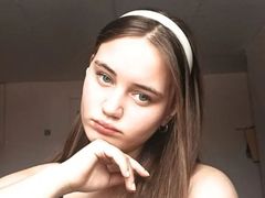 GarnettMeeker - female with brown hair webcam at LiveJasmin