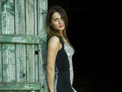 GBliss - female with brown hair webcam at LiveJasmin