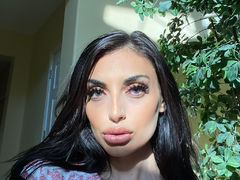 GELD - female with black hair and  small tits webcam at LiveJasmin