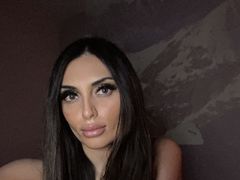 GELD - female with black hair and  small tits webcam at LiveJasmin