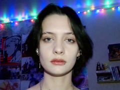 GennieMowery - female with brown hair webcam at LiveJasmin