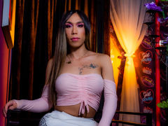 GeraldineLaurent - blond shemale with  small tits webcam at LiveJasmin