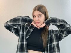 GertudeCsaszar from LiveJasmin