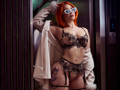 GiaOliver - female with red hair and  big tits webcam at LiveJasmin