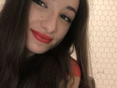GiaSteff - female with brown hair and  small tits webcam at LiveJasmin