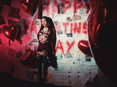 GiannaNicolle - female with brown hair webcam at LiveJasmin