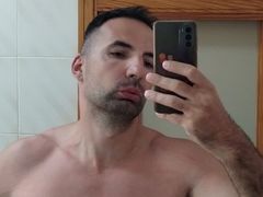 GianniLeo from LiveJasmin