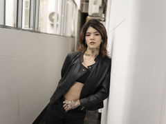 GigiKraus - female with black hair webcam at LiveJasmin