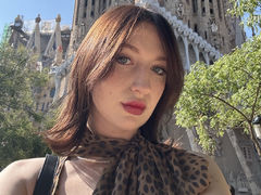 GigiPalmer - female with brown hair webcam at LiveJasmin