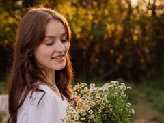 GildedOlivia - blond female with  big tits webcam at LiveJasmin