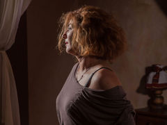 GinaMilfSexy - female with red hair webcam at LiveJasmin