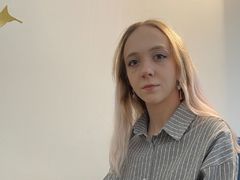 GinetteTheberge from LiveJasmin