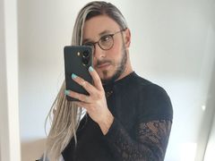 GingerPink - shemale with red hair webcam at LiveJasmin