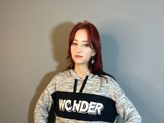 GladysBarritt - female with brown hair webcam at LiveJasmin