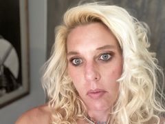 GlammaZon - blond female webcam at LiveJasmin
