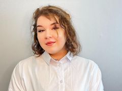 GloriBell from LiveJasmin