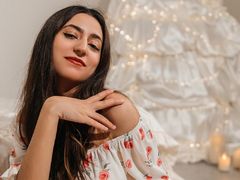 GloriaBendall - female with brown hair webcam at LiveJasmin