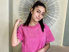 GloriaBendall - female with brown hair webcam at LiveJasmin