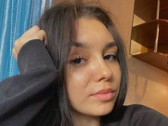 GloriaWatkins from LiveJasmin