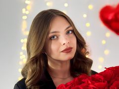 GloriaWoods - female with brown hair webcam at LiveJasmin