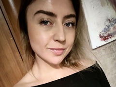 GloriasBev from LiveJasmin