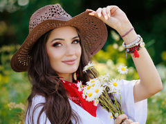 GoldyRivera - female with brown hair webcam at LiveJasmin