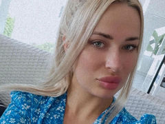 GraceMira - female with black hair webcam at LiveJasmin