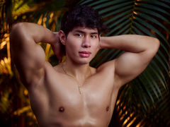 GrayAndrews from LiveJasmin