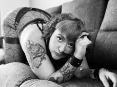 GreenLievans - female with red hair and  big tits webcam at LiveJasmin