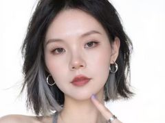GuanshiSun - female with black hair and  big tits webcam at LiveJasmin