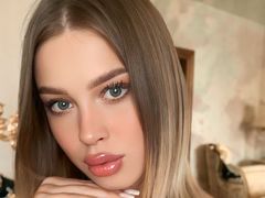 GwenSollman - blond female webcam at LiveJasmin