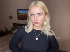 HaileyMayer - blond female with  big tits webcam at LiveJasmin