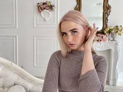 HaileyMayer - blond female with  big tits webcam at LiveJasmin