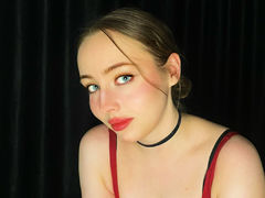 HannaBurke - female with brown hair webcam at LiveJasmin