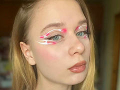 HannaSnow from LiveJasmin