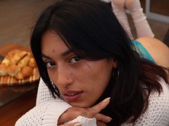 HannahBenson - female with black hair and  small tits webcam at LiveJasmin