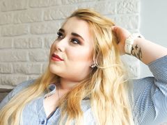 HaileyLush - blond female with  big tits webcam at xLoveCam