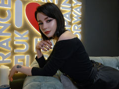 HeatherChapman - female with brown hair webcam at LiveJasmin