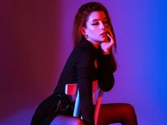 HeatherChapman - female with brown hair webcam at LiveJasmin