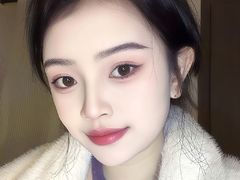 HedyIvy - female with black hair and  big tits webcam at LiveJasmin