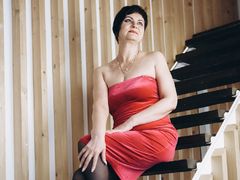 HelenBeler - female with black hair webcam at LiveJasmin