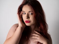 EllaWells from LiveJasmin