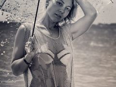 margolena - blond female webcam at LiveJasmin