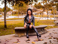 HellenBeckham - female with black hair and  big tits webcam at LiveJasmin